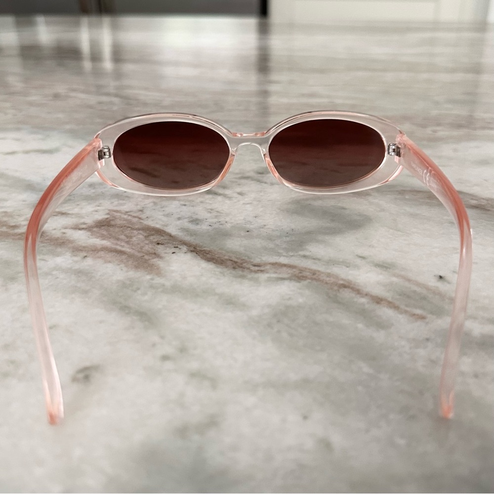 Pink Clear Oval Retro Style Sunglasses- Beach Vacation Vintage Inspired - Picture 10 of 16